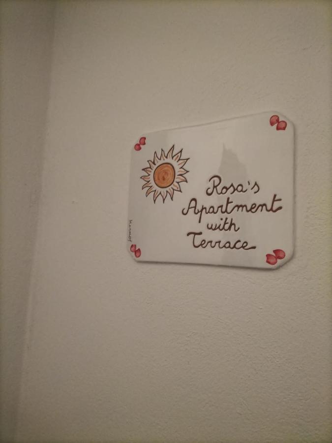 Rosa'S Apartment With Terrace Cagliari Exterior foto